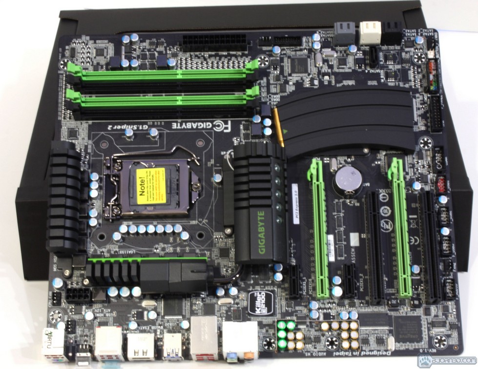 http://images.bjorn3d.com/Material/revimages/motherboards/G1sniper2/sniper30.jpg