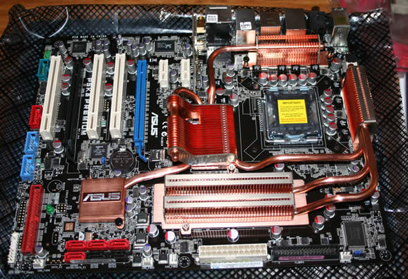 http://images.bjorn3d.com/Material/revimages/motherboards/asusp5k3_premium/motherboard.jpg