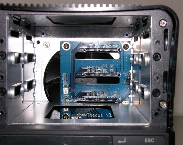 Thecus_N3200_Front_Open